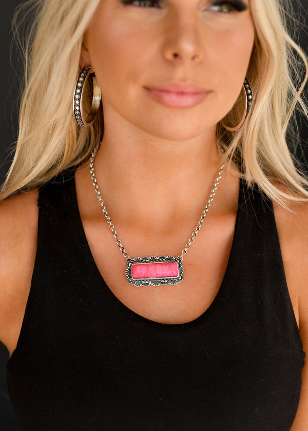 Raise The Bar Necklace Pink
